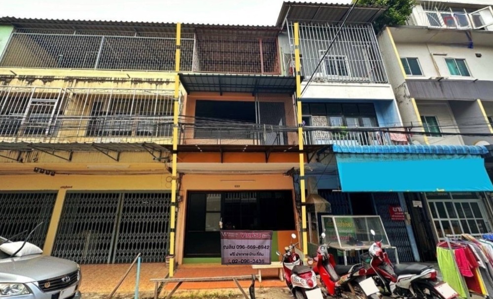 For SaleShop HouseKoh Samui, Surat Thani : 3-storey commercial building, Talat Mai Road, Surat Thani Province