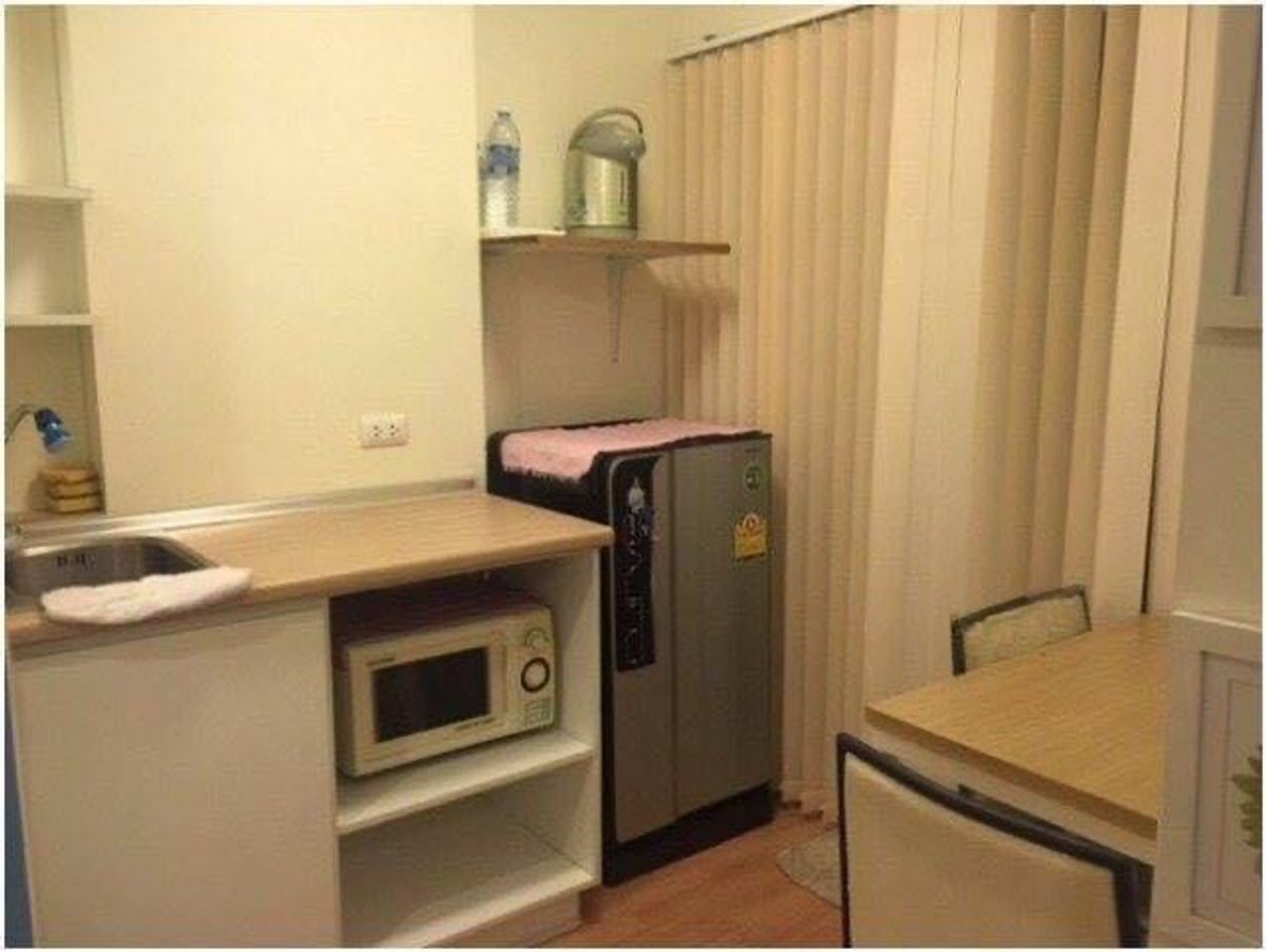 For Rent ให้เช่าคอนโดมิเนียม คอนโดลุมพินี อ่อนนุช ลาดกระบัง เฟส 1 ชั้น 6 อาคาร B ห้องสวย ตกแต่งพร้อม ห้องสภาพดี เฟอร์นิเจอร์ครบ Loading...
