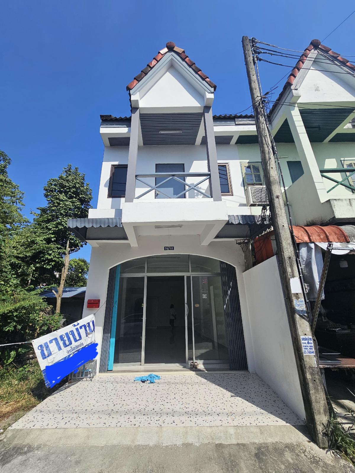 For SaleTownhomeHatyai Songkhla : Sell ​​2 -story townhome, renovated with 2 bedrooms, 2 bathrooms.