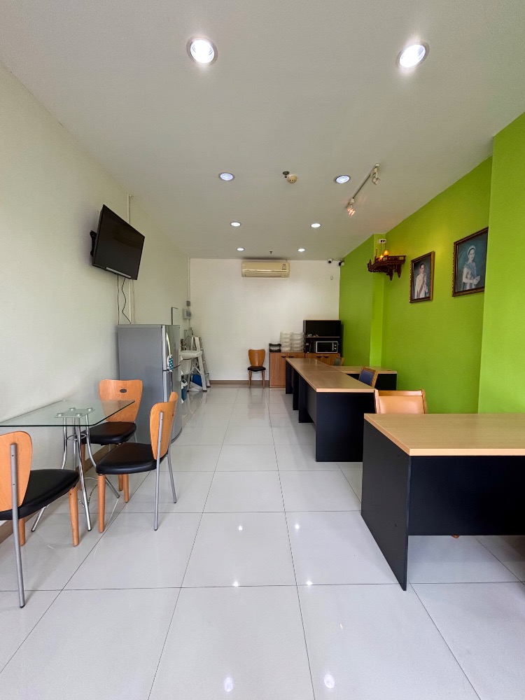 For RentRetail SpaceBang kae, Phetkasem : For rent !!! Shop shop, good location Next to Petchkasem Road, Supalai Park, Ratchaphruek - Petchkasem, the best location near the 2 Interchange Station, BTS and MRT, Bang Wa, only 70 meters !!!