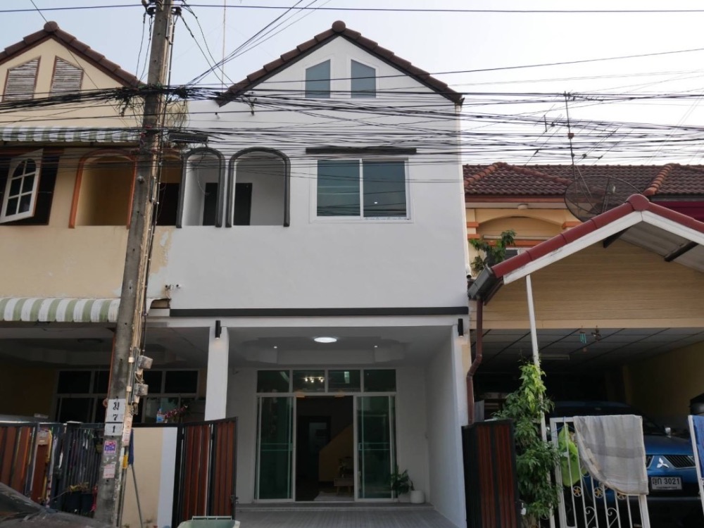 ขายทาวน์โฮมนวมินทร์ รามอินทรา : S2890 ขายบ้านทาวน์เฮ้าส์ 2 ชั้น รีโนเวทใหม่ หมู่บ้านคณาทรัพย์  ซอยเจริญพัฒนา 7 รามอินทรา 117