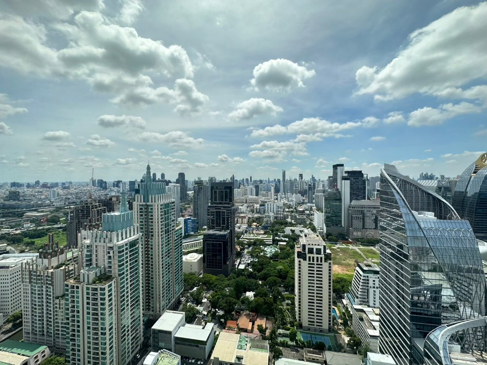 For SaleCondoWitthayu, Chidlom, Langsuan, Ploenchit : 28 Chidlom, a luxury condo in the heart of the city On the most expensive land of Chidlom Road, near BTS 280 m.