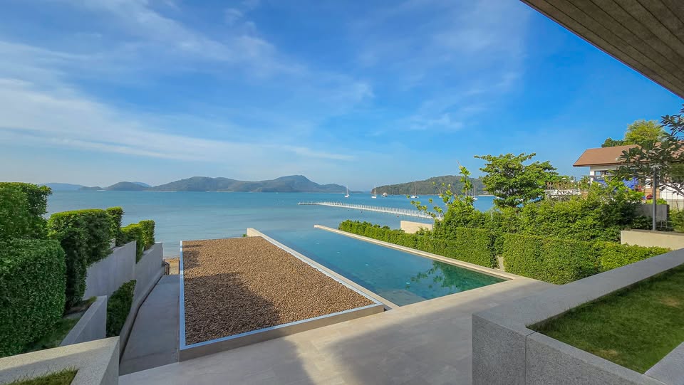 For SaleHousePhuket : SALE:  Beachfront Pool Villa 4BEDS$BATHS in Panwa,Phuket. 🎊Beachfront villa with stunning views in Phuket.🎊