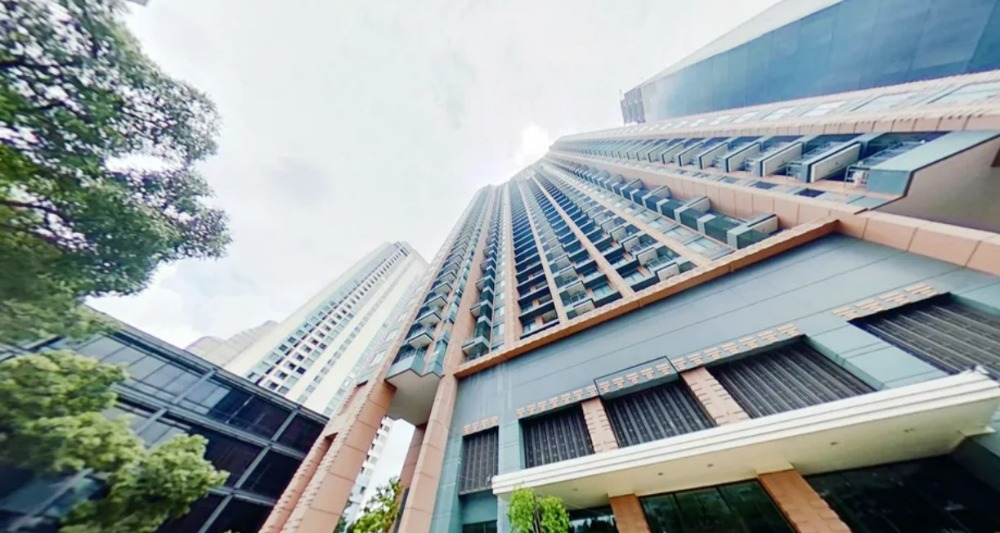 For SaleCondoRama9, Petchburi, RCA : {The cheapest selling in the building !!} 2B2B high class. Very beautiful view. The room is only 10,000,000 MB. Can inquire.