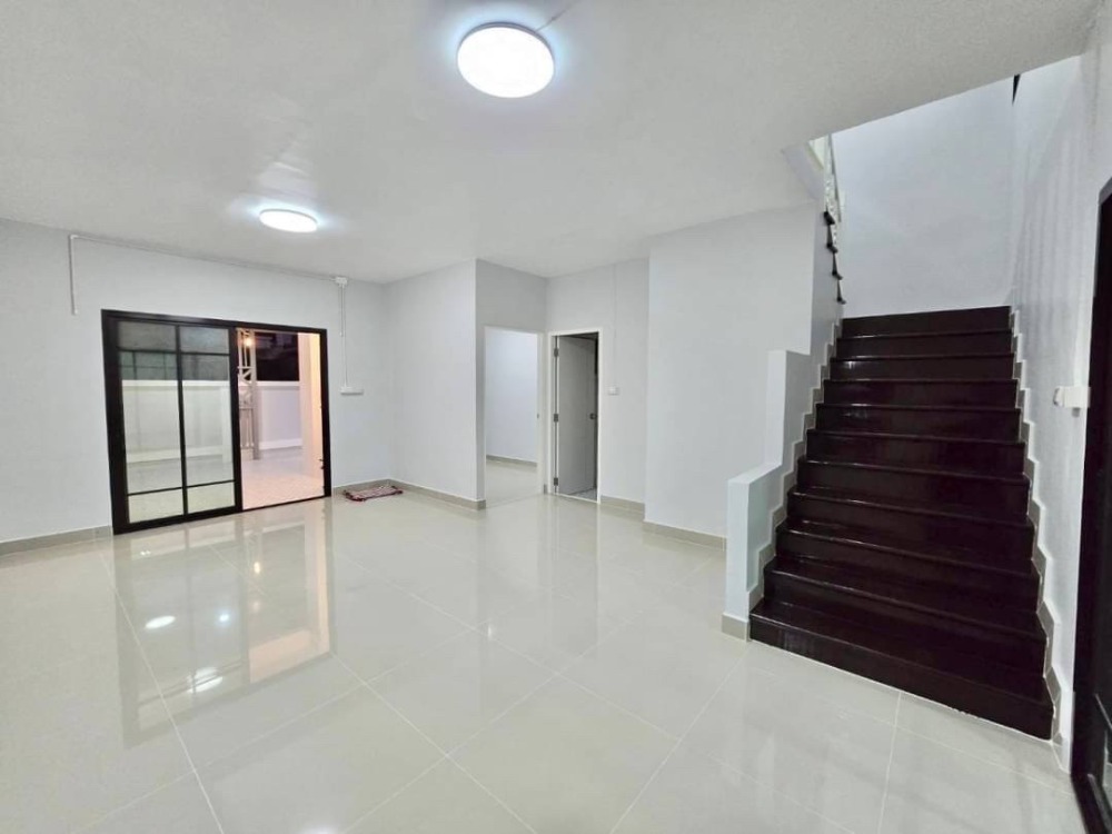 Twin house, large 5 beds, Pruksa 14A, Bang Bua Thong‼ ️‼ ️ Loading...
