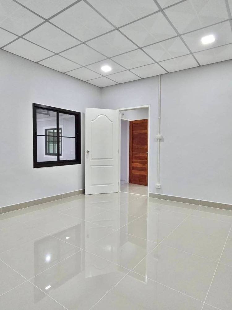 Twin house, large 5 beds, Pruksa 14A, Bang Bua Thong‼ ️‼ ️ Loading...