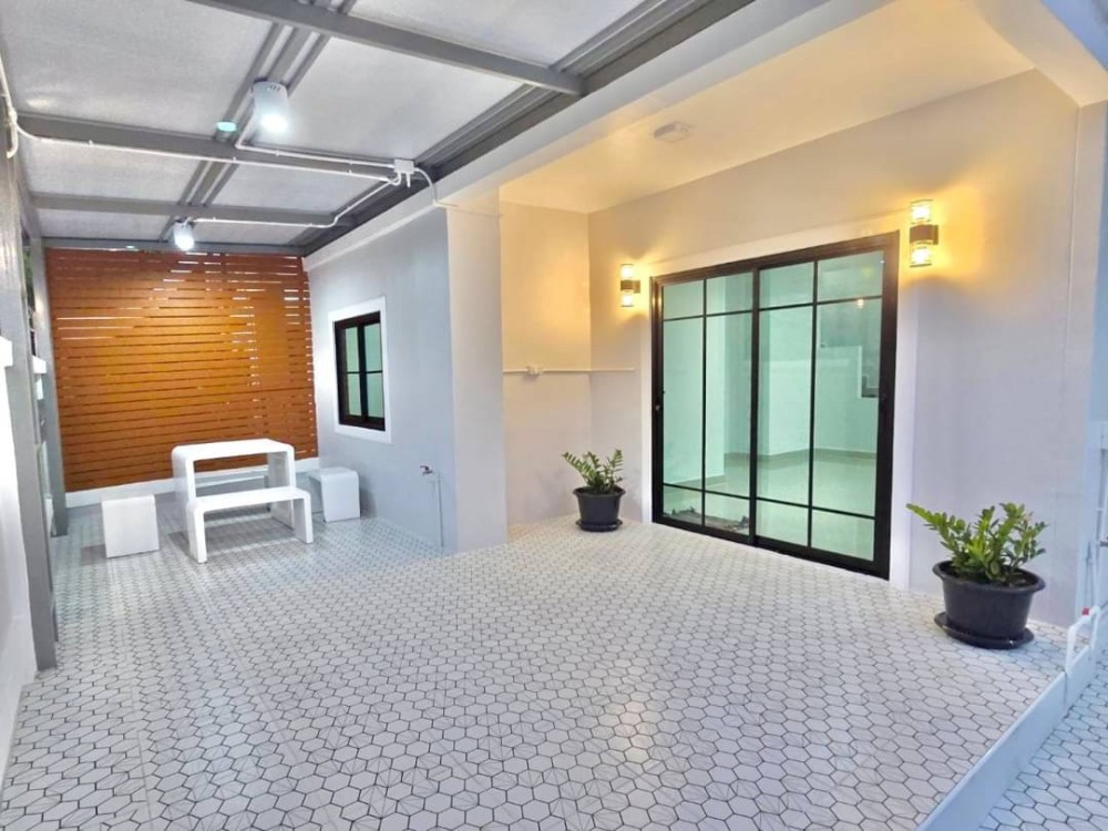 Twin house, large 5 beds, Pruksa 14A, Bang Bua Thong‼ ️‼ ️ Loading...