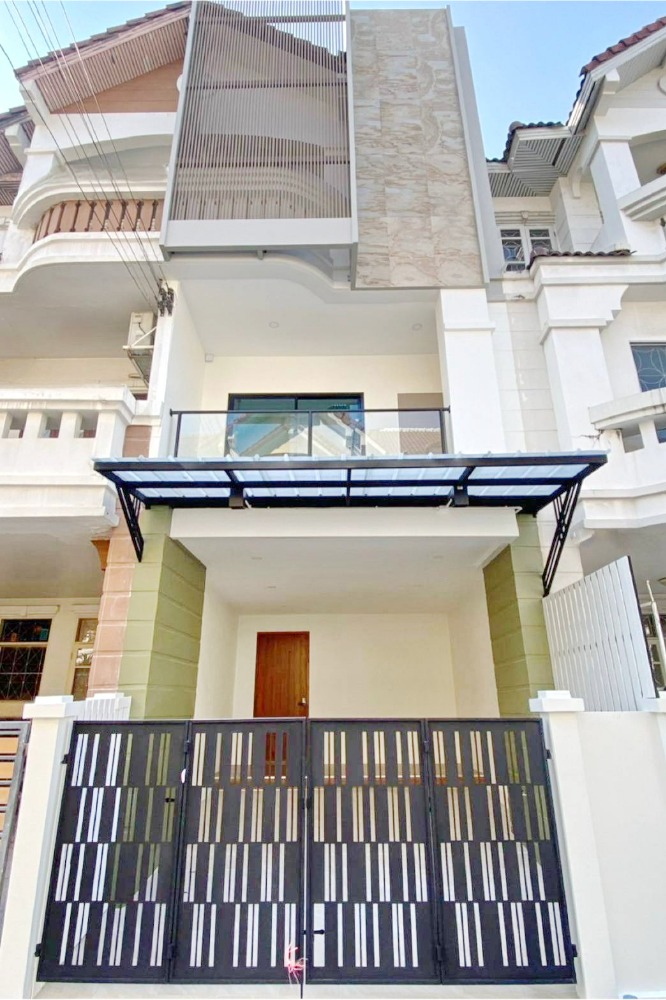 For SaleTownhomeChaengwatana, Muangthong : H0628♛♚ Sell 4 Bedrooms ⚝ Townhome Chaengwattana ♜MRT Chaeng Watthana-Pak Kred 28∞099-5919653,065-9423251▚Line@surreside