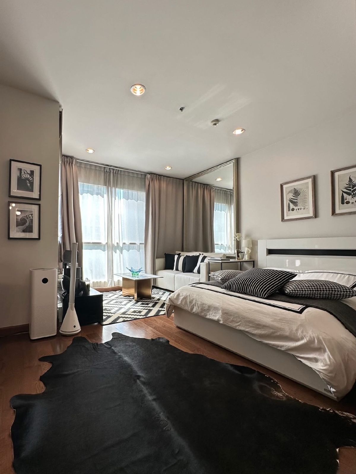For RentCondoWitthayu, Chidlom, Langsuan, Ploenchit : only22fl. still safty * Now available 🔥The Address Chidlom, very large room, 1 bedroom, 1 bathroom, book now 🔥