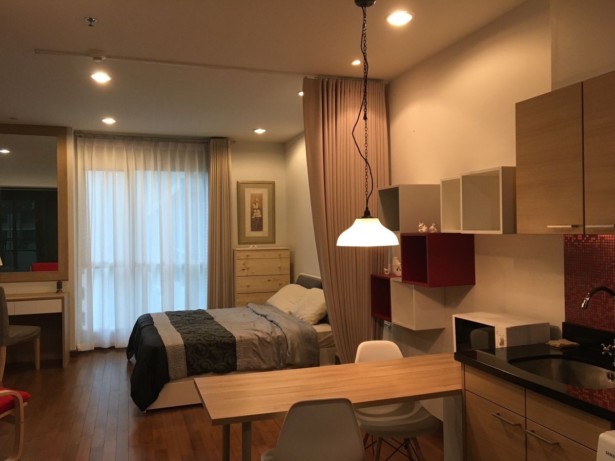 ให้เช่าคอนโดวิทยุ ชิดลม หลังสวน : • 𝐑𝐄𝐍𝐓 • 𝐓𝐡𝐞 𝐀𝐝𝐝𝐫𝐞𝐬𝐬 𝐂𝐡𝐢𝐝𝐥𝐨𝐦 •𝟏  𝐁𝐞𝐝 • 𝟒𝟐 𝐒𝐪𝐦. • 20000 •  𝐏𝐚𝐫𝐤 𝐕𝐢𝐞𝐰  𝐋𝐢𝐧𝐞 𝐈𝐃 : 𝐕𝐚𝐬𝐬𝐢𝐥𝐲