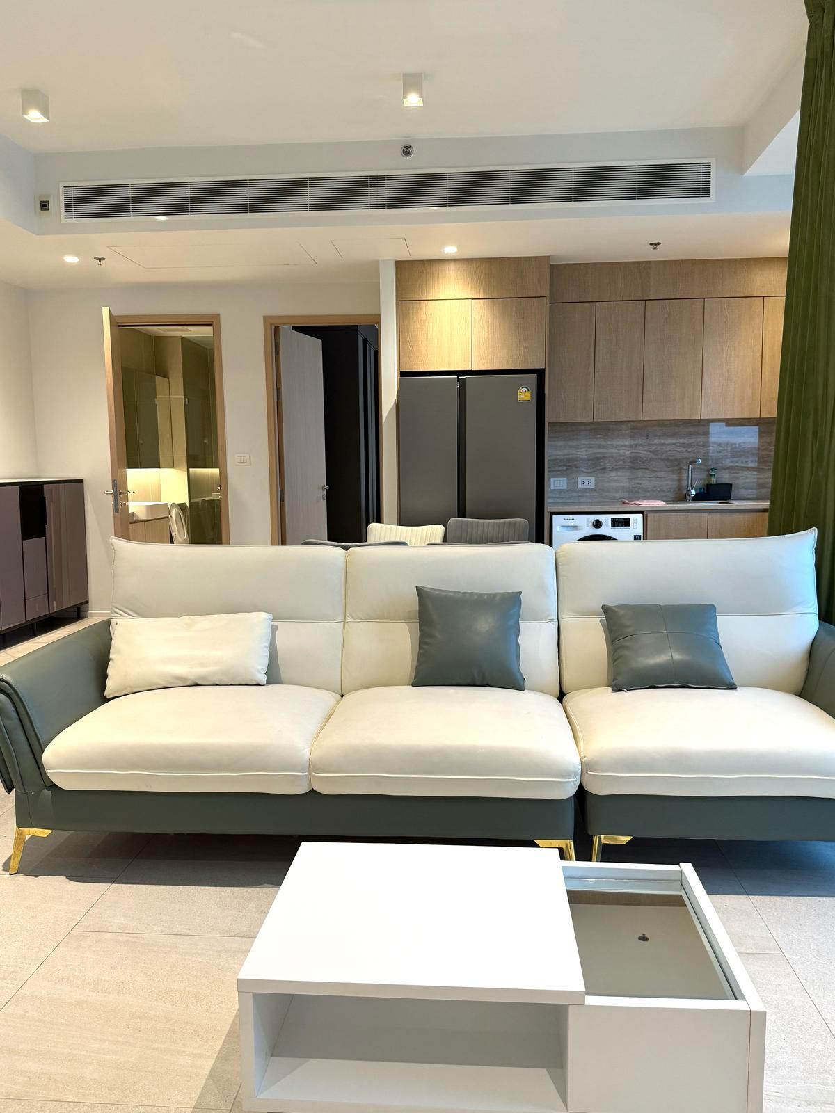 The Lofts Silom 2 Bedrooms Loading...