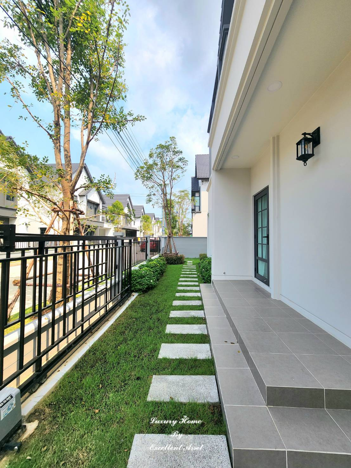 ðĨFor RentðĨ CENTEO  Bangna āļāđāļēāļāļŠāļ§āļĒ  4 āļŦāđāļāļāļāļāļ āđāļāļāļĢāđāļāļĢāļ āļĢāļēāļāļē 100,000 āļāđāļ/āđāļāļ·āļāļ Loading...