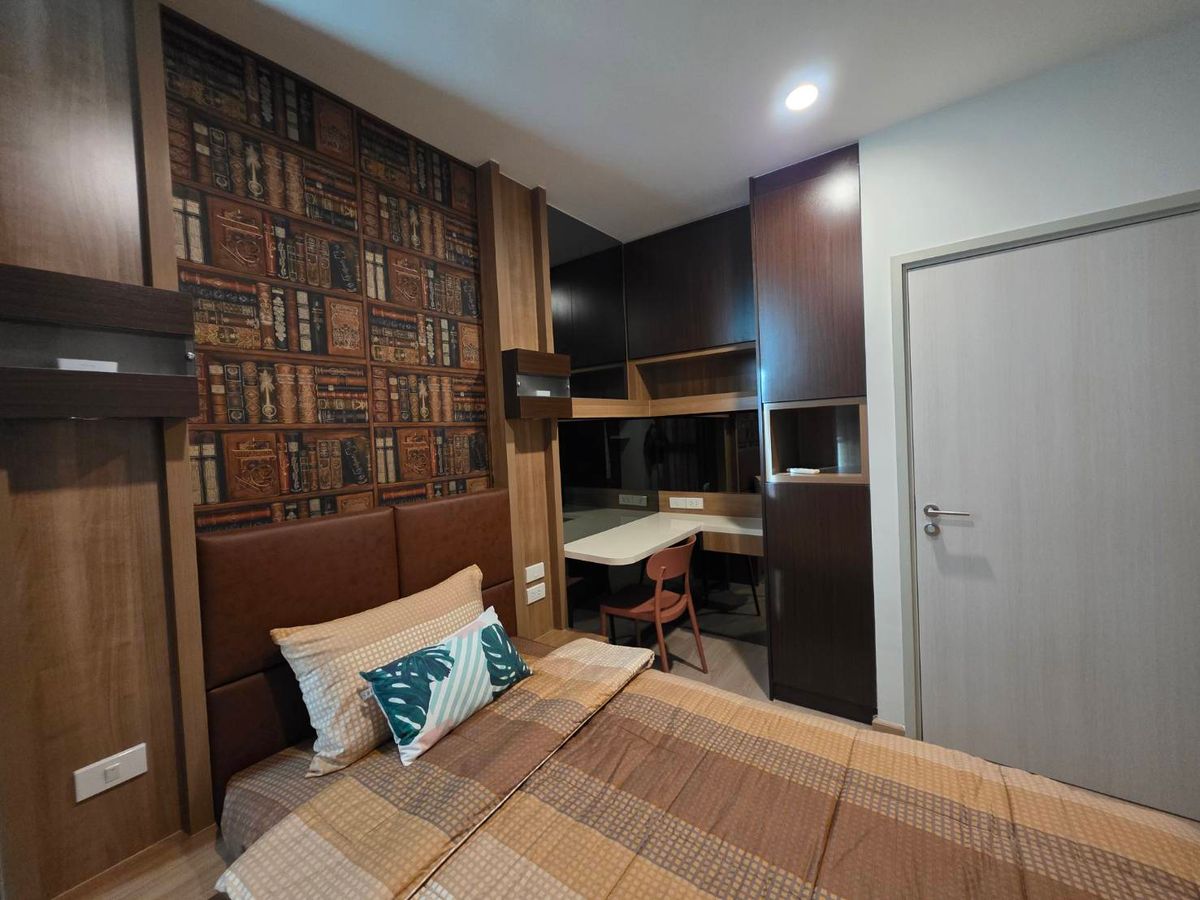 For RentCondoRatchadapisek, Huaikwang, Suttisan : Renting Noble Revolve, Ratchada 2 No. 42/625 (north)