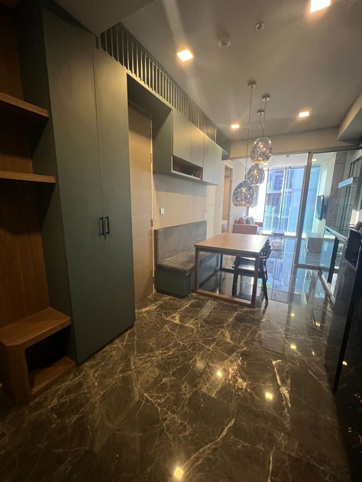 คอนโดสุขุมวิท อโศก ทองหล่อ : ขายและให้เช่า แอชตัน เรสซิเดนซ์ 41 เลขที่ 69 (เลี้ยงสัตว์ได้)