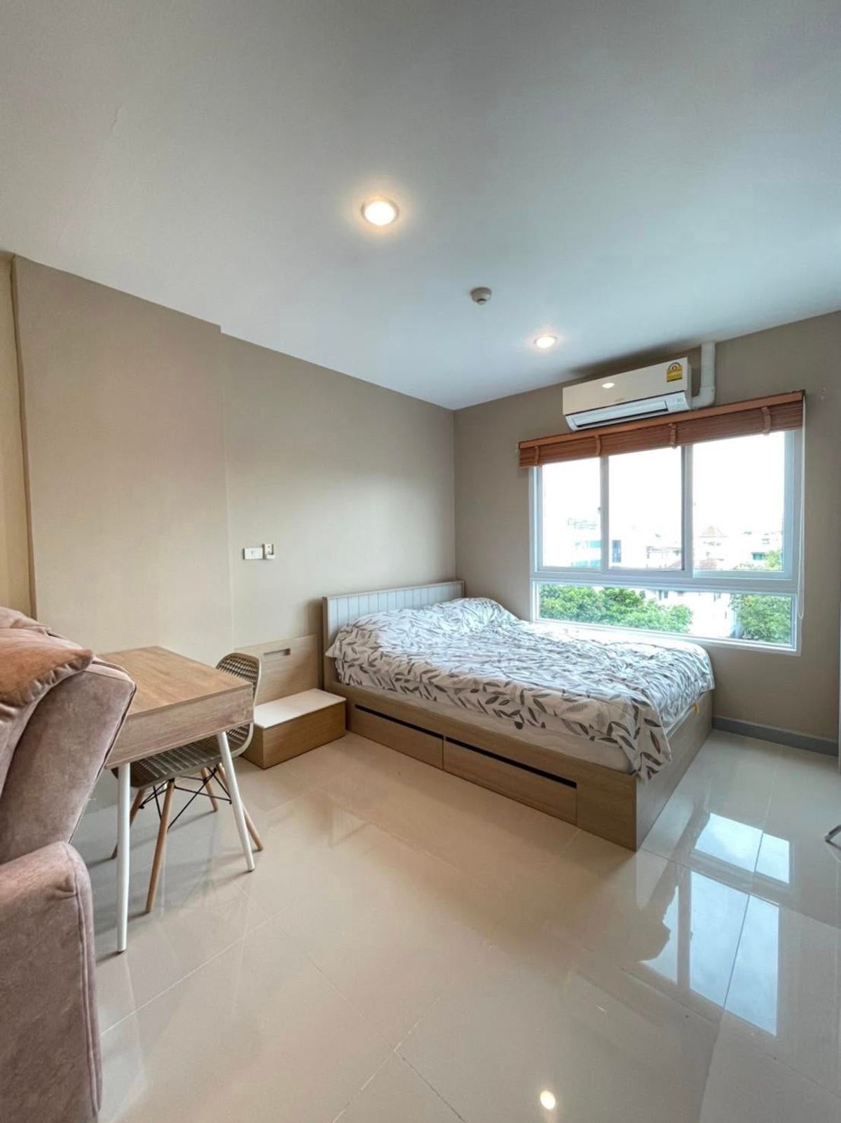 For RentCondoRama 8, Samsen, Ratchawat : 8842♛♚ Rent 𝓼 Sell 1 Bedroom ♙ Lazio Sri Sri Yan ♜ next to MRT Sri area ∞099-5919653,065-9423251🜲Line@surreside