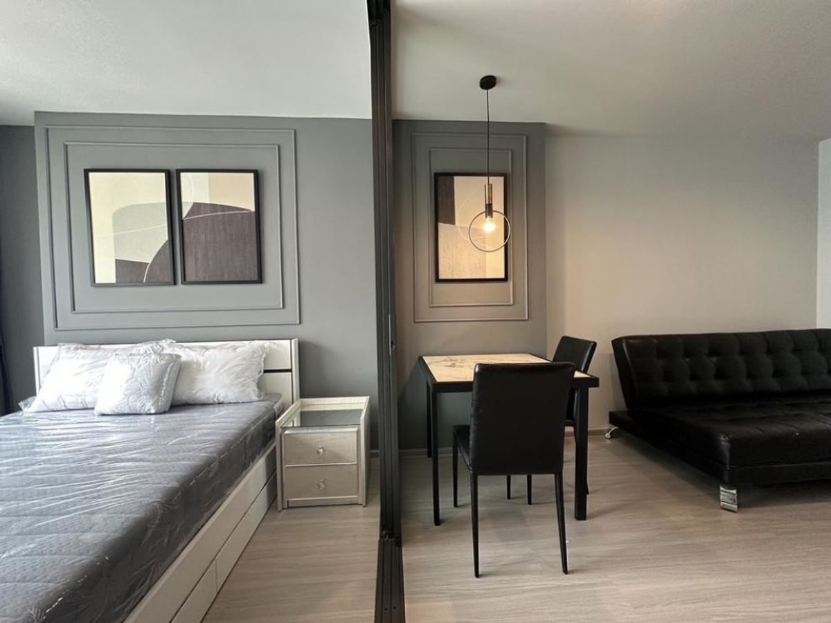 For RentCondoLadprao, Central Ladprao : LIFE LADPRAO for rent, cheap price, new built -in, lift the set near BTS five Lat Phrao Intersection