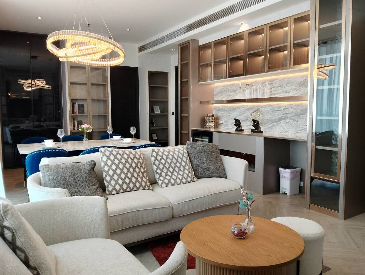 For RentCondoWongwianyai, Charoennakor : 𝐂𝐡𝐚𝐩𝐭𝐞𝐫 𝐂𝐡𝐚𝐫𝐨𝐞𝐧𝐧𝐚𝐤𝐨𝐫𝐧 • 𝟑 𝐁𝐞𝐝 𝐁𝐚𝐭𝐡 𝐁𝐚𝐭𝐡 • 𝟏𝟓𝟏 𝐒𝐪𝐦. • 𝐅𝐮𝐥𝐥𝐲-𝐅𝐮𝐫𝐧𝐢𝐬𝐡𝐞𝐝 • 𝐑𝐚𝐫𝐞 𝐔𝐧𝐢𝐭!  𝐋𝐢𝐧𝐞 𝐈𝐃: 𝐕𝐚𝐬𝐬𝐢𝐥𝐲