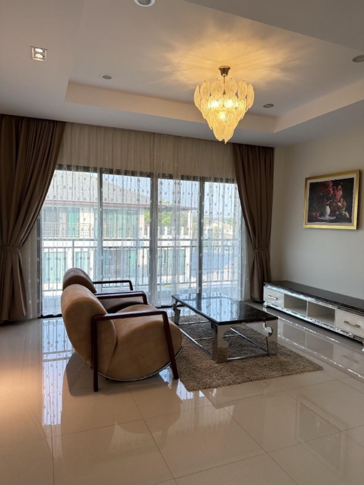 Perfect Master Peach Village, Rama 9🌟 Details 🌟 200 square wah of land (a lot of space around the house Loading...