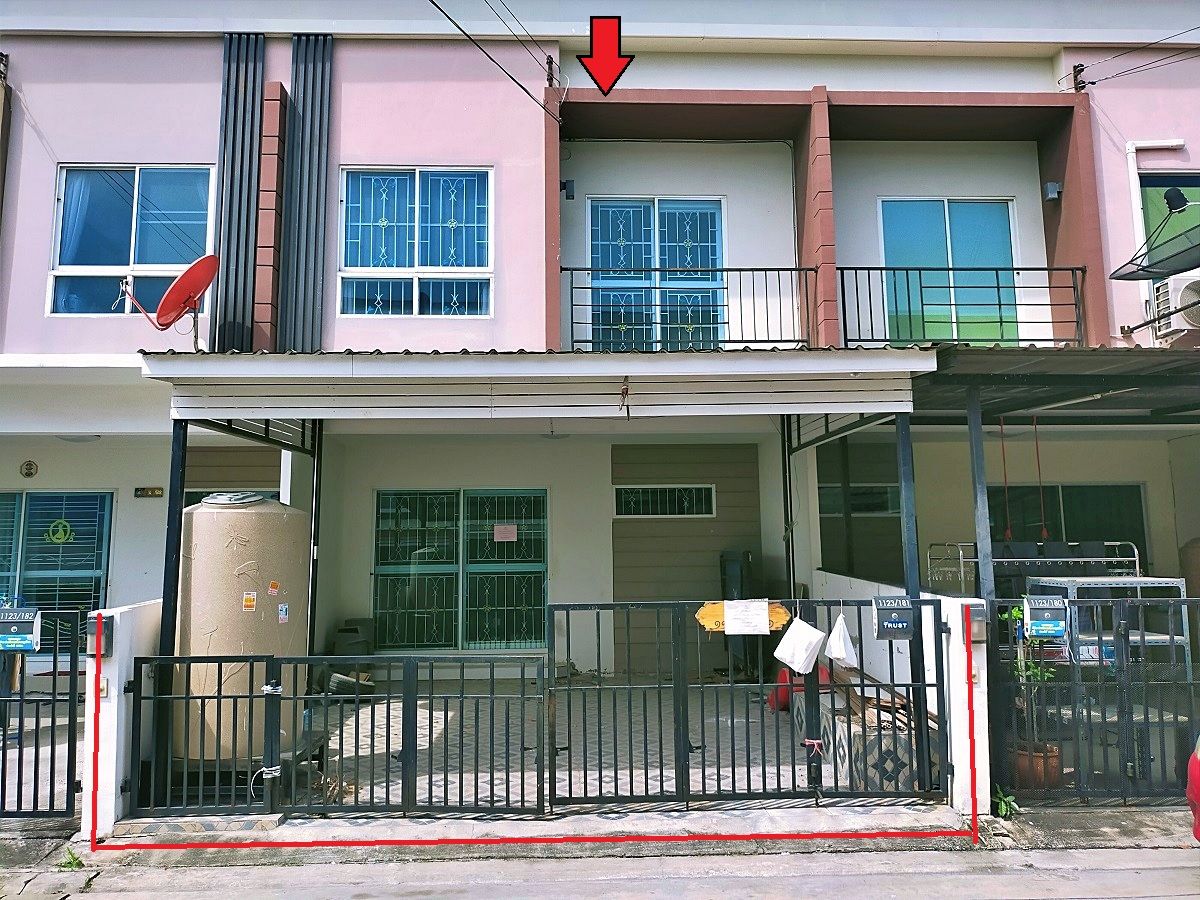 ขายทาวน์โฮมสมุทรปราการ สำโรง : ทาวน์เฮ้าส์ 2 ชั้น 4 ห้องนอน 2 ห้องน้ำ หน้ากว้าง 5.7 เมตร หันหน้าทิศใต้