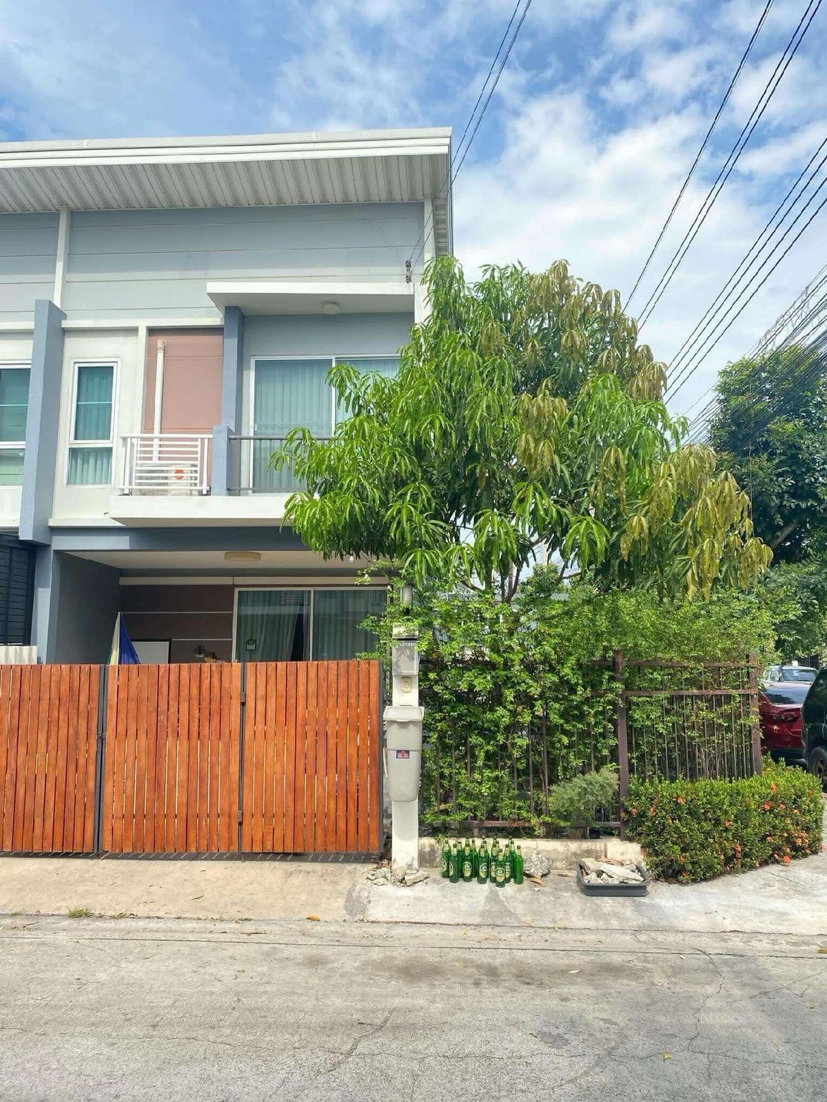 For RentHouseLadkrabang, Suwannaphum Airport : Rent 