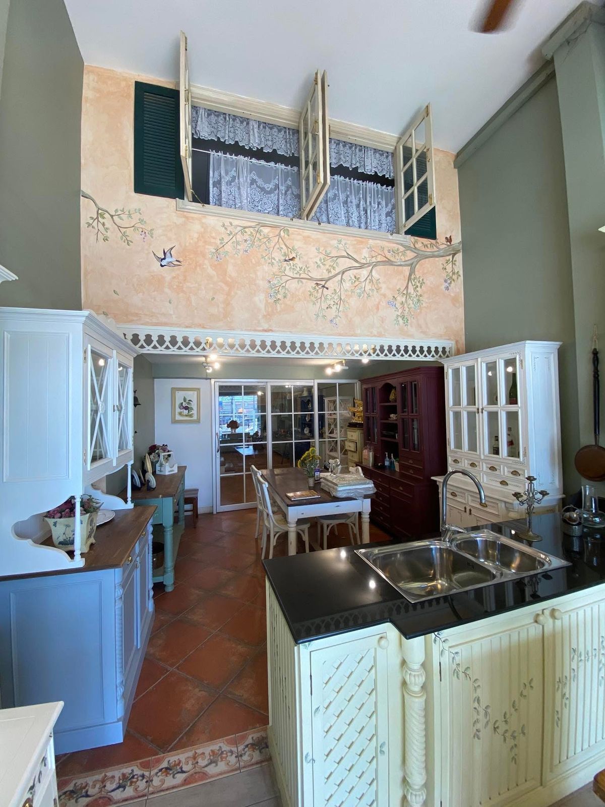 ให้เช่าอาคารพาณิชย์พัฒนาการ ศรีนครินทร์ : ให้เช่าตึกแถว ติดถนนศรีนครินทร์ สภาพสวย ติด MRT สีเหลือง สถานีแบริ่ง ใกล้แม็คโครศรีนครินทร์