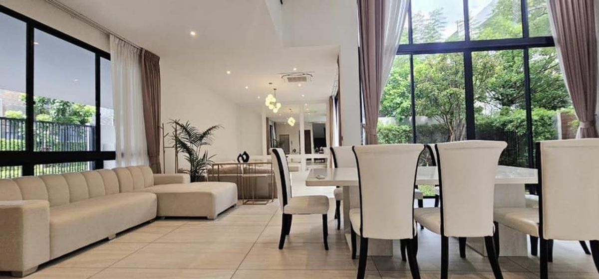 ให้เช่าบ้านพัฒนาการ ศรีนครินทร์ : For Rent Bugaan krungthep kreetha 4beds with private lift