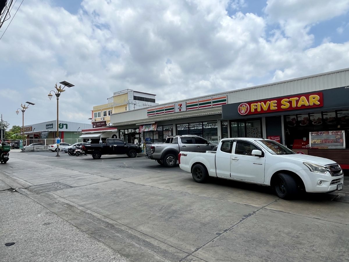 For SaleLandLadkrabang, Suwannaphum Airport : Land for sale 135 sq.w. Soi Lat Krabang 14/1 Racha 1 Intersection, near Pasio Robinson, Lat Krabang