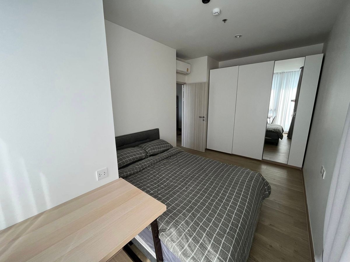 For RentCondoOnnut, Udomsuk : Rent Quinn Sukhumvit 101 (1 bed), complete with BTS Punnawithi. Interested call 064-3245192 (Fen).