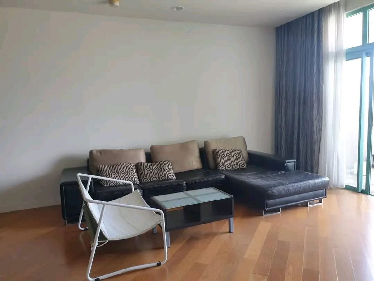 For RentCondoSathorn, Narathiwat : LTHC12130 - Chatrium Hotel Riverside for Rent Size 123 SQM. 2 Beds 2 Baths Near BTS Saphan Taksin Station Only 65K/Month