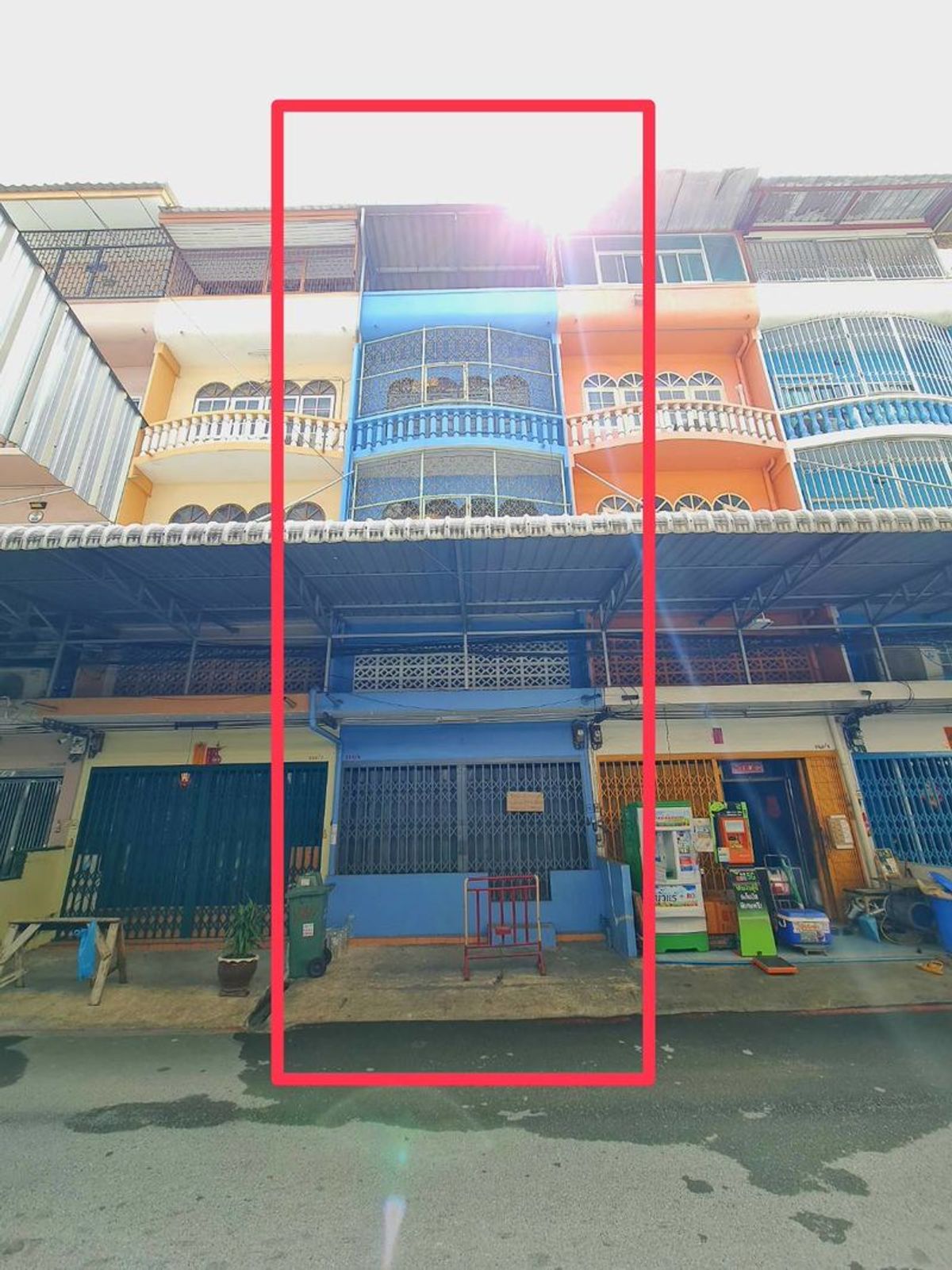 For SaleTownhomeKhlongtoei, Kluaynamthai : Selling a 3.5 -story commercial building, Soi Charoen Suk (Ua Amon), Rama 4
