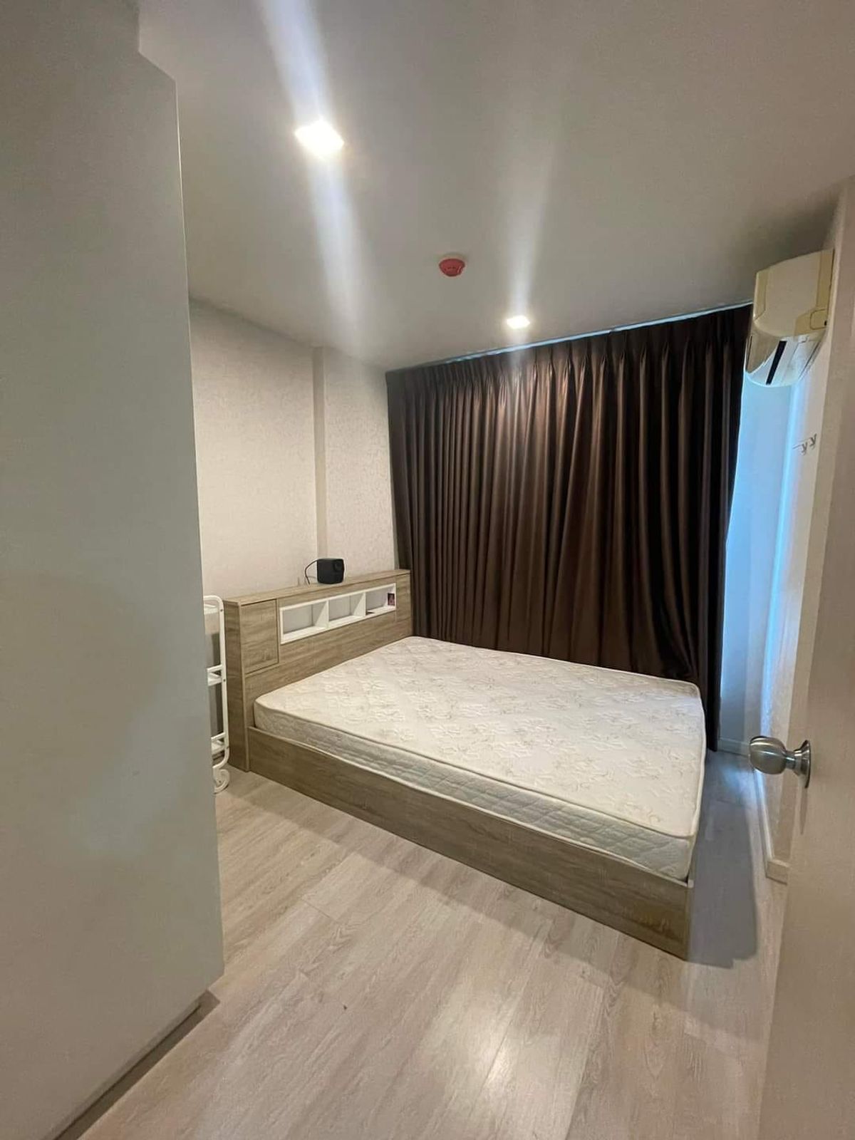 ให้เช่าคอนโดคลองเตย กล้วยน้ำไท : 🔴12,000฿🔴 𝐌𝐞𝐭𝐫𝐨 𝐋𝐮𝐱𝐞 𝐑𝐚𝐦𝐚 𝟒 ┃ เมโทร ลักซ์ พระราม 4 ✅ ใกล้ BTS เอกมัย ยินดีบริการ🙏สนใจทัก 𝙇𝙄𝙉𝙀 มานะคะ (ตอบไวมาก):​📱 รหัสทรัพย์​ 6803-2805 📱: ไอดีไลน์:@bbcondo88