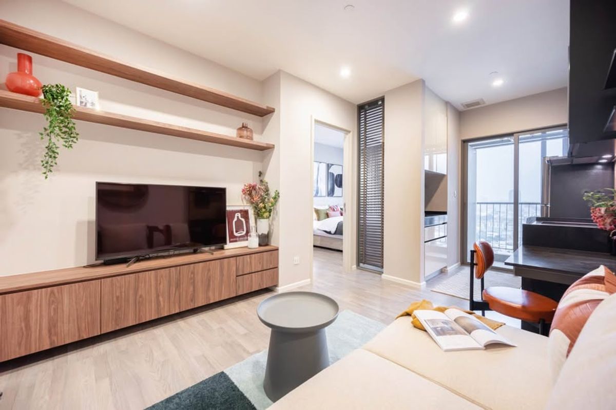 For SaleCondoSathorn, Narathiwat : For Sale The Room Sathorn St. Louis 4.9M Contact Emmy 095-5300101