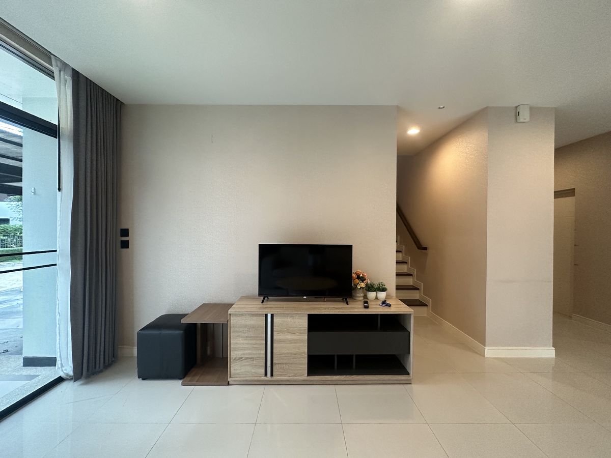 ให้เช่าบ้านพัฒนาการ ศรีนครินทร์ : ว่าง พร้อมเช่า ทำเลดี ใกล้โรงเรียนนานาชาติ ไบรตัน