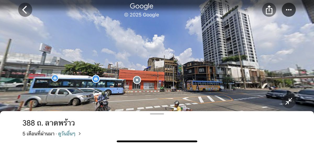 For RentShop HouseLadprao, Central Ladprao : Rent a commercial building Along the road in front of Soi Lat Phrao 15 with the opening of the business