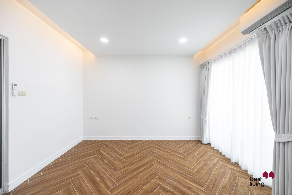 For SaleCondoPattanakan, Srinakarin : Spacious unit that can be decorated by yourself!, 51 sqm, Large, near MRT 500 m.✨