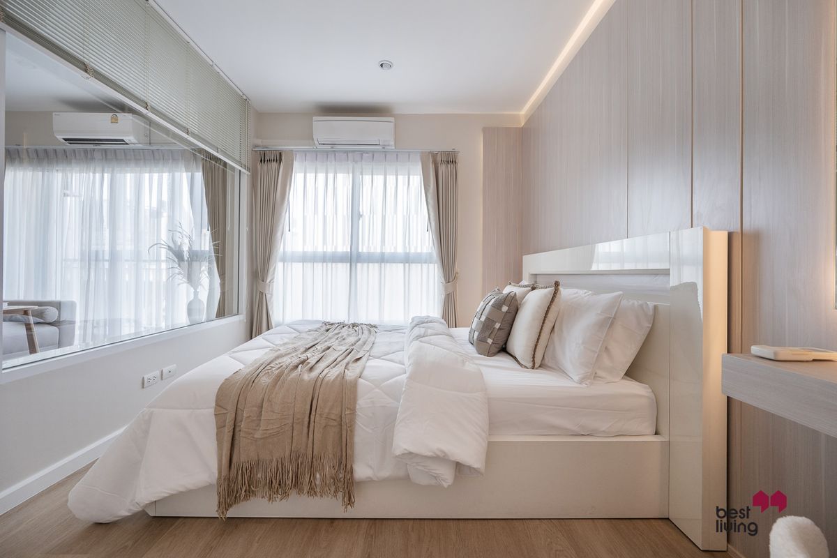 For SaleCondoRama9, Petchburi, RCA : 5 mins to MRT Phetchaburi! Close to train, boat, and highway! 🚶‍♀️Easy walk to SWU. Unbeatable price & prime location!!