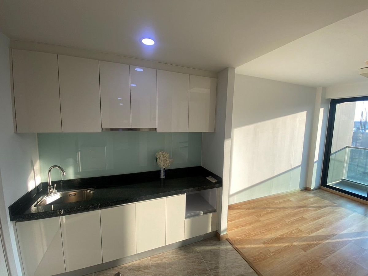 ขายคอนโดพระราม 9 เพชรบุรีตัดใหม่ RCA : ขายคอนโดเจอาร์วาย - พระราม9 ต่ำกว่าทุน คอนโดใจกลางกรุงเทพ  (N.1217)