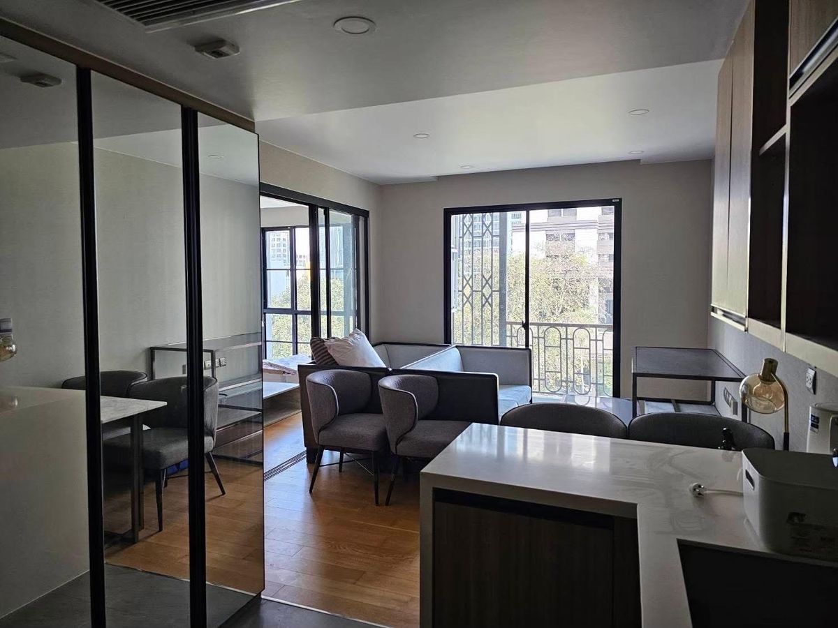 For RentCondoWitthayu, Chidlom, Langsuan, Ploenchit : 🔥SPECIAL DEAL🔥Luxury condominium ✨Na Vara Residnce✨Prime Location ( 300 m to BTS Chidlom 