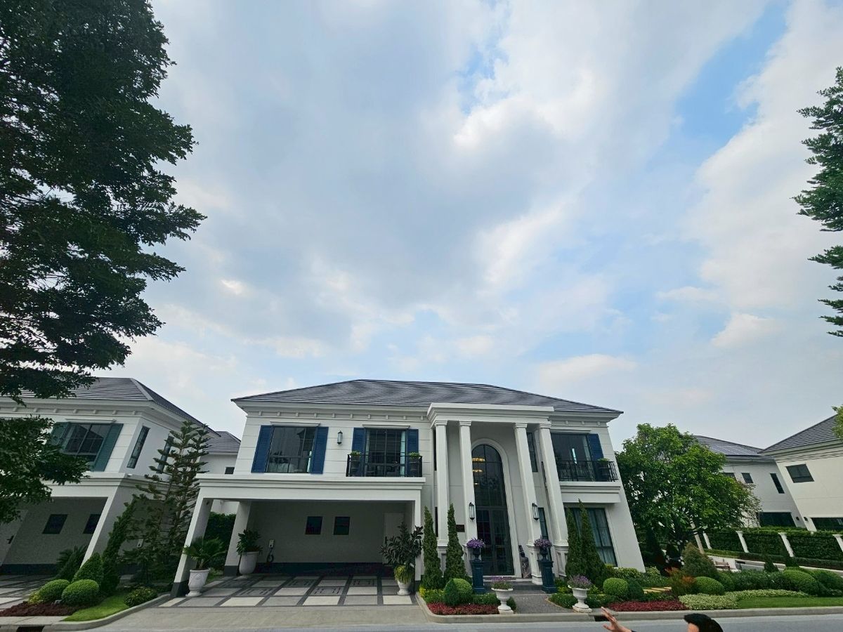 ขายบ้านบางนา แบริ่ง ลาซาล : For Sale Setthasiri Bangna Km.10 ติดต่อ 095-5300101 (เอ็มมี่)