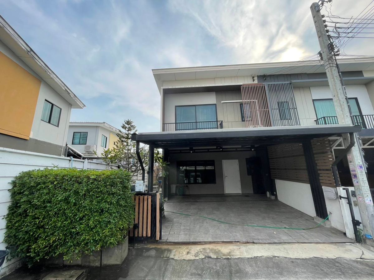 For SaleTownhomeLadkrabang, Suwannaphum Airport : After the corner of 29.5 sq. 3 bedrooms, 2 water, 2 -story townhome, The Connect Onnut Ring