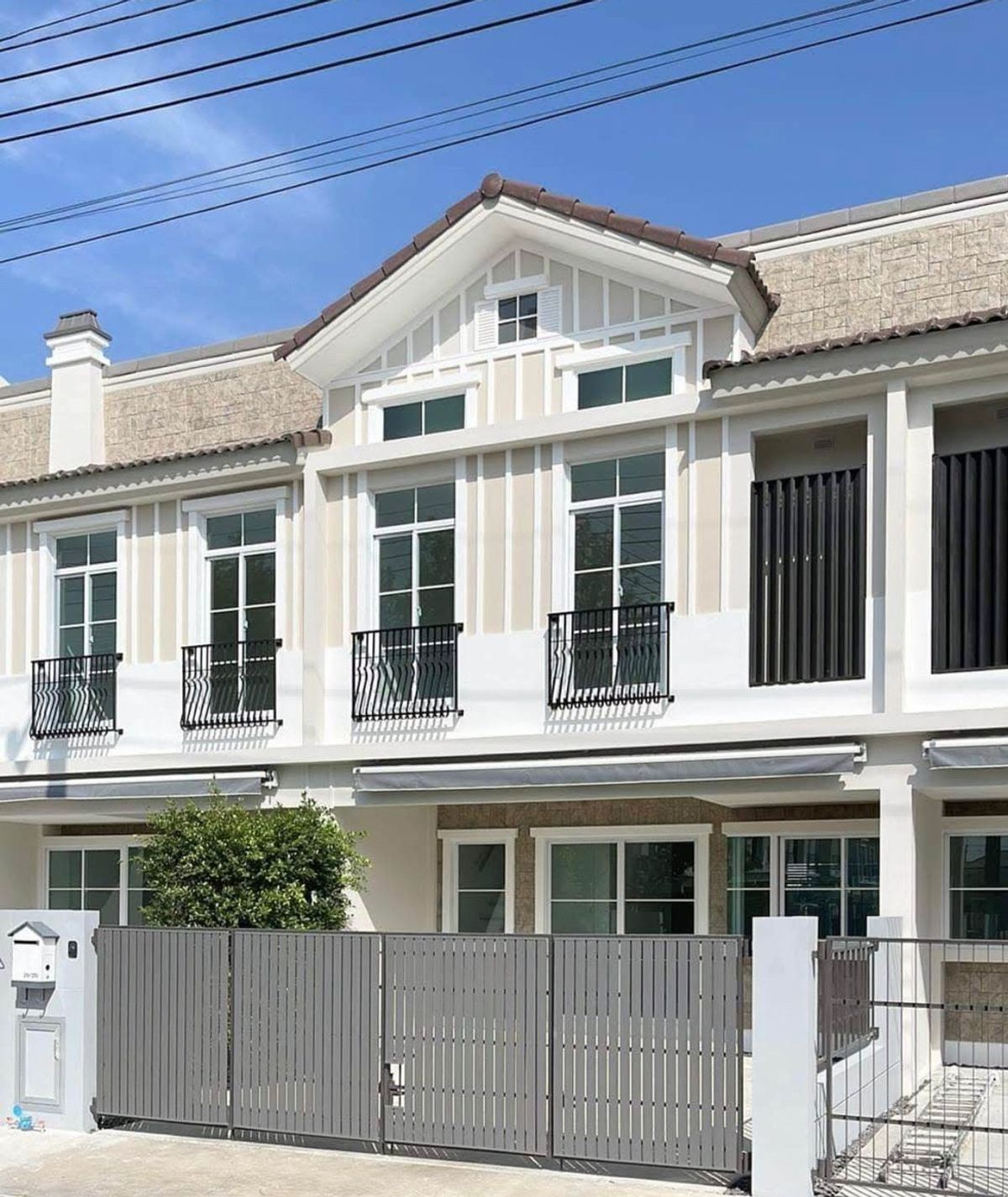 ให้เช่าทาวน์โฮมสมุทรปราการ สำโรง : LTHC12257 – Townhome FOR RENT Indy Bangna Km7 Size 122 Sq.m 3 beds 3 baths Near BTS Bangna Station ONLY 65K/Month