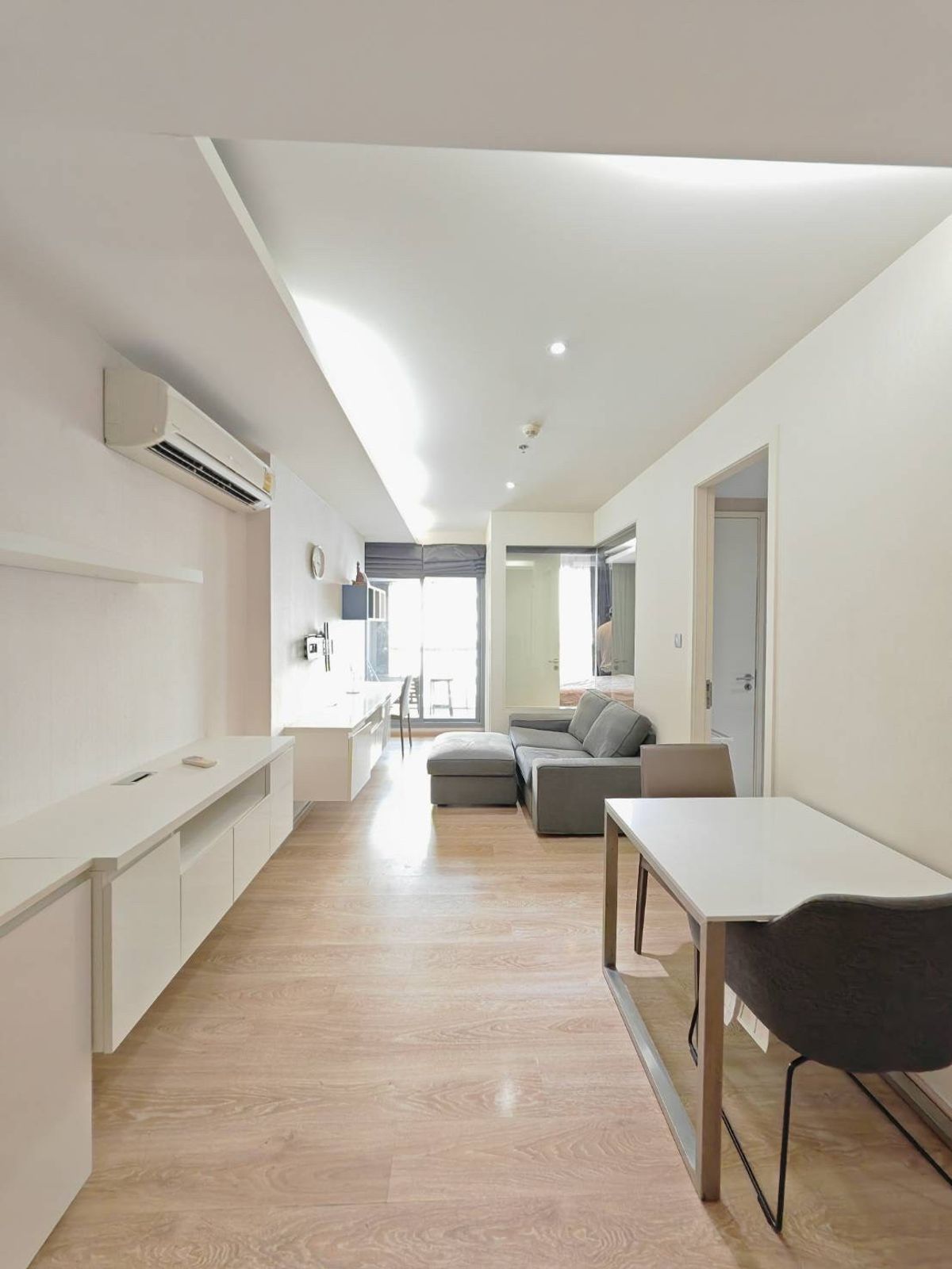 For RentCondoSukhumvit, Asoke, Thonglor : LTH12265 - H Sukhumvit 43 for Rent Size 43 SQM. 1 Bed 1 Bath Near BTS Phong Station Only 35K/Month