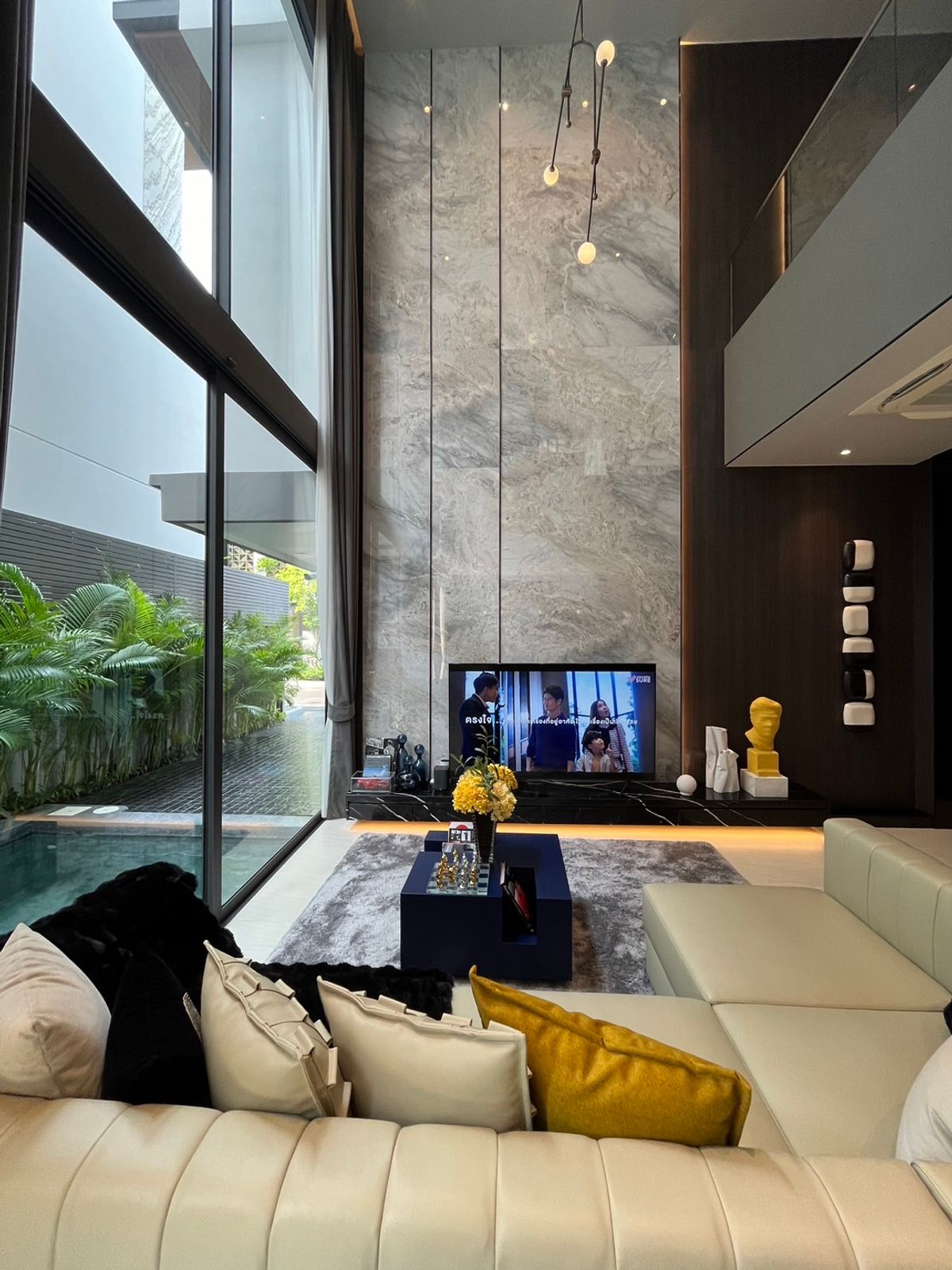 For SaleHouseRama9, Petchburi, RCA : 🌟 Sell luxury houses, Artale Rama 9 (Villa B), the most special price in the project | Unit 005 | Discount of over 12 million baht! | 46.43 Delete. Total transfer