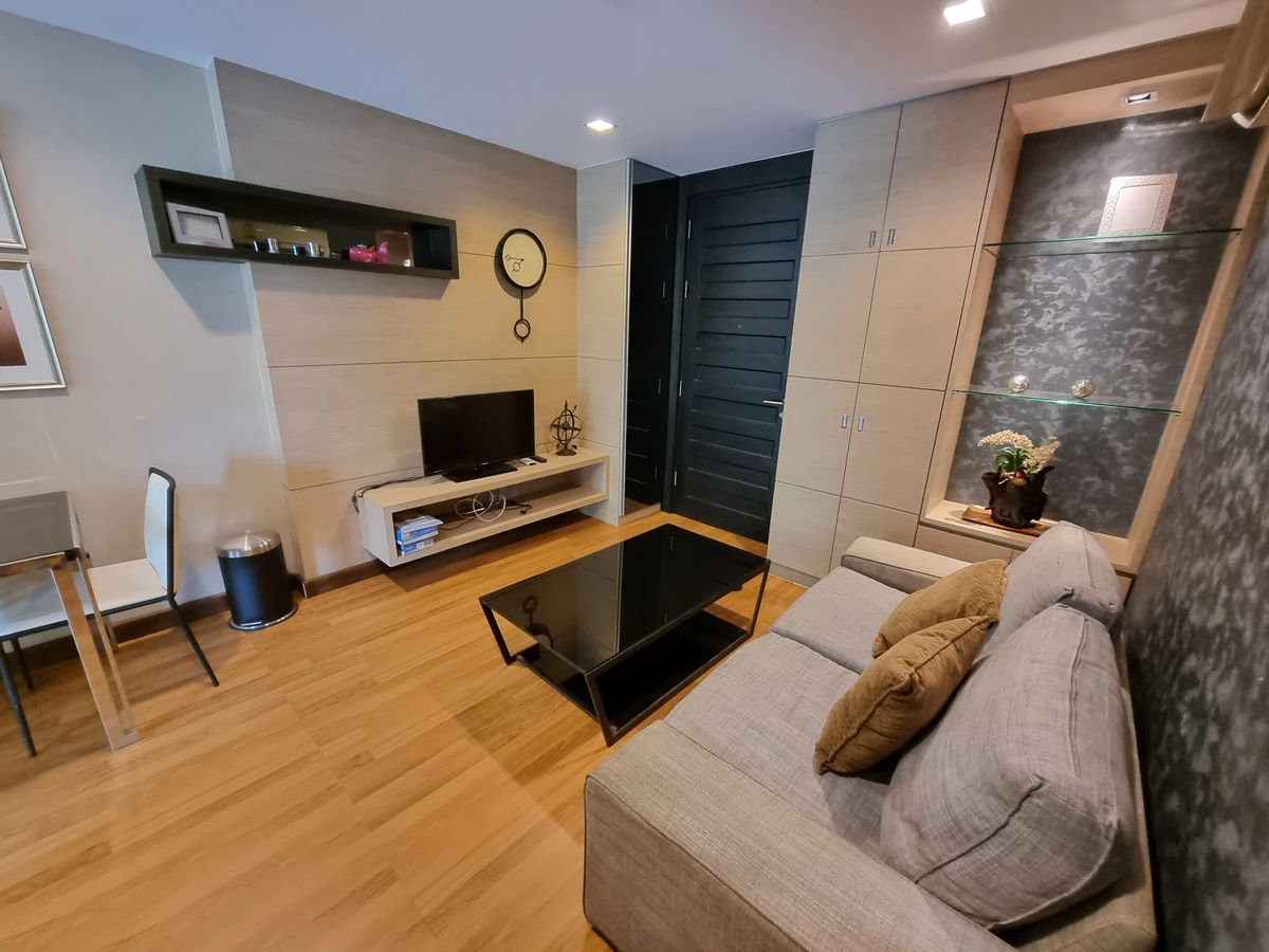 ขายคอนโดสุขุมวิท อโศก ทองหล่อ : ถูกที่สุด 🔥The Amethyst Sukhumvit 39 📍คอนโด Low Rise ขนาดใหญ่ถึง 46.62 ตร. เพียง 3.99 ลบ. เท่านั้น !! 🔥กว้างมาก มีอ่างอาบน้ำ , ใกล้ BTS พร้อมพงษ์ ทำเลดีมาก คุ้มแน่นอน / สนใจ ติดต่อ 062-362-5623 agent