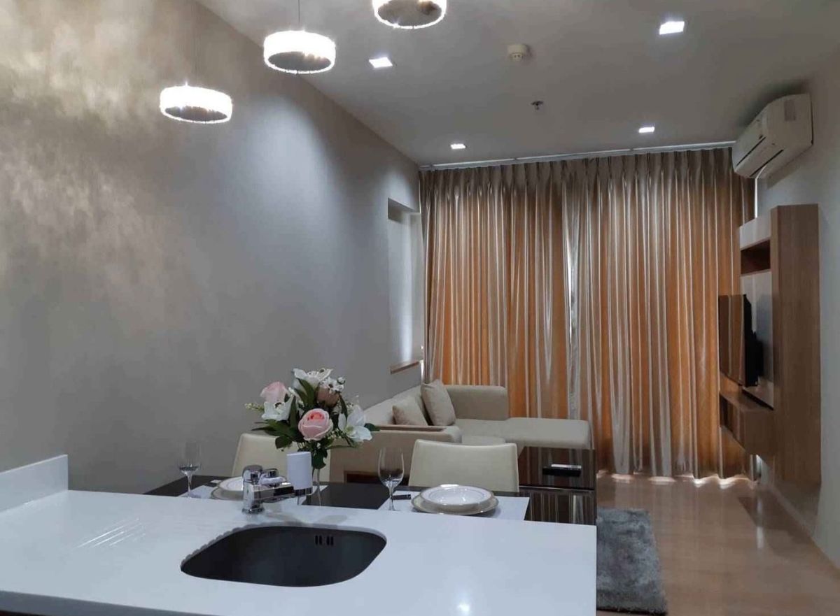 For SaleCondoSathorn, Narathiwat : Selling lower than the river view market.