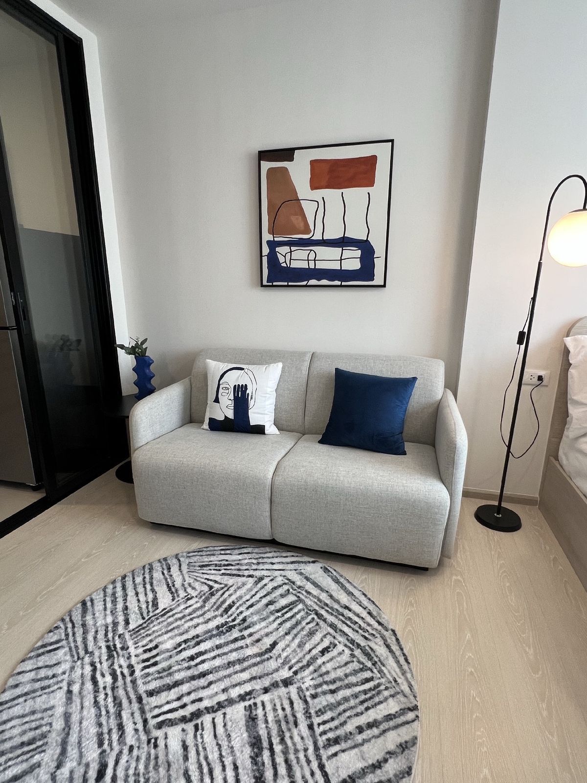 ให้เช่าคอนโดปทุมธานี รังสิต ธรรมศาสตร์ : ดี คอนโด ไฮป์ ตรงข้าม ม.กรุงเทพ ห้องตกแต่งสวยงามพร้อมอยู่