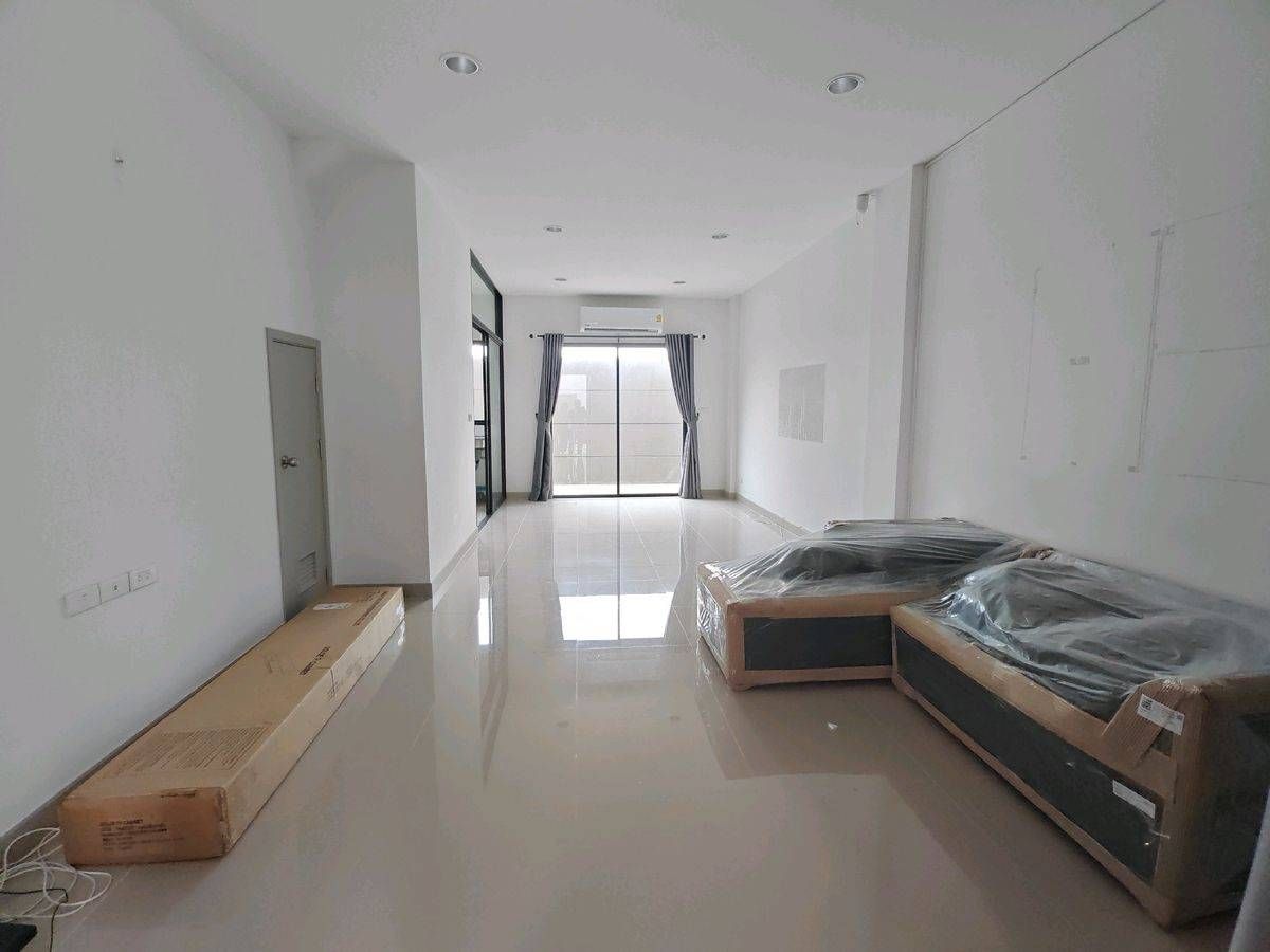 ให้เช่าทาวน์โฮมนวมินทร์ รามอินทรา : ให้เช่าทาวน์โฮม พรีเมี่ยม เพลส พหลโยธิน - รามอินทรา ใกล้ บิ๊กซี ดอนเมือง (สะพานใหม่) เพียง 5 นาที