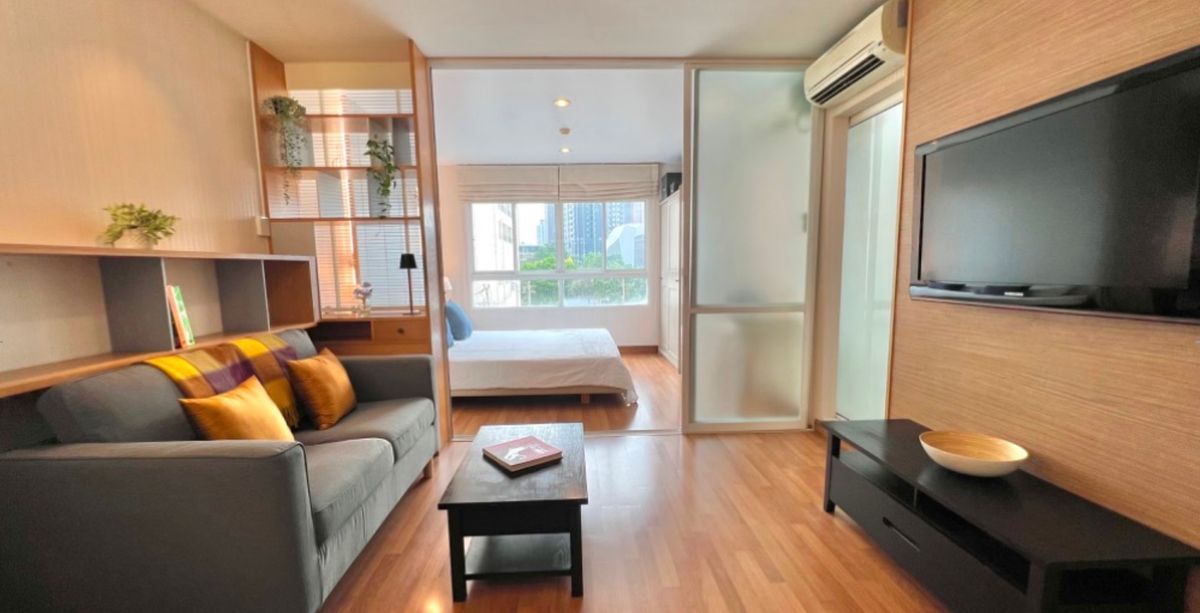 For RentCondoKhlongtoei, Kluaynamthai : Renting Yu Sabai Rama 4 - Kluai Nam Tai, beautiful room, beautiful room, ready to be near BTS Phra Khanong. Interested in Atline.@841QLNR
