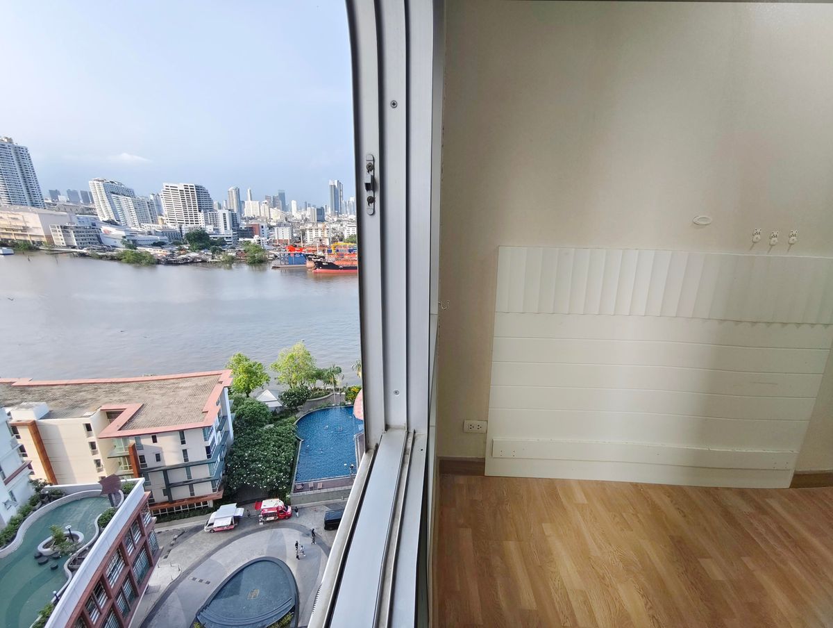 For SaleCondoRathburana, Suksawat : Condo for sale, Ivy River, Riverside, Phraya River, sells according to the owners condition.