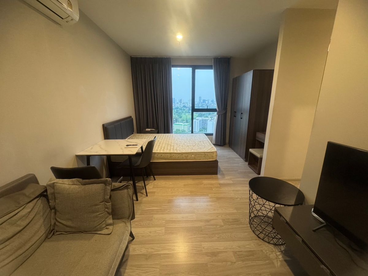 For RentCondoBangna, Bearing, Lasalle : Ideo Mobi Sukhumvit EastPoint condo for rent. Completely decorated with a BTS Bangna BTS BTS only 250 meters !!